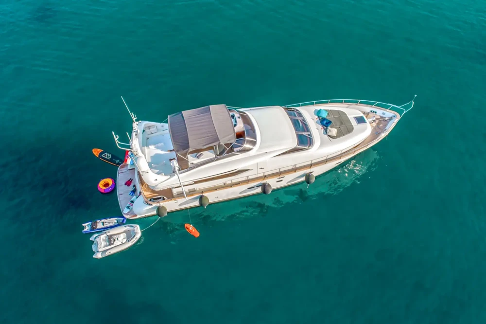Maiora 20 Jantar in Adriatic Sea